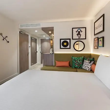 Hampton By Hilton Centre 3*