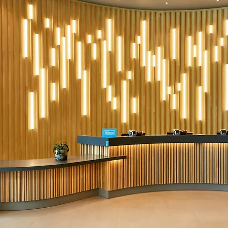 Hampton By Hilton Centre