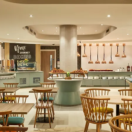 מלון Hampton By Hilton Centre