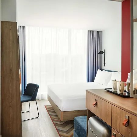 Hotel Hampton By Hilton Centre 3*