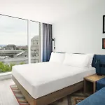 Hotel Hampton By Hilton Centre 3*