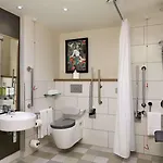 Hampton By Hilton Centre 3*