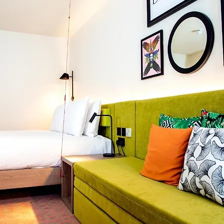 Hampton By Hilton Centre 호텔 3*