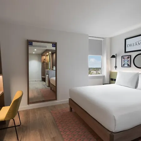 Отель Hampton By Hilton Centre