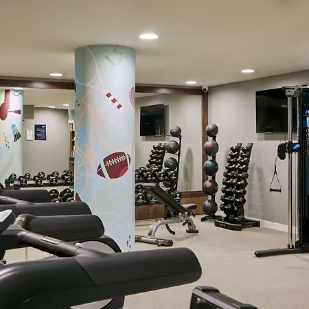 Hampton By Hilton Centre فندق