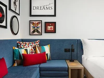 Hampton By Hilton Centre 酒店