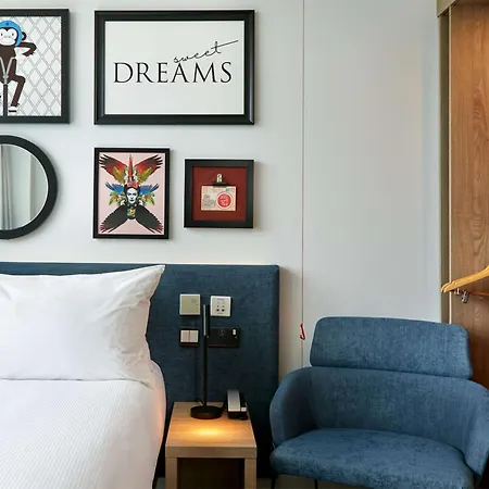 Hampton By Hilton Centre Hotel 3*