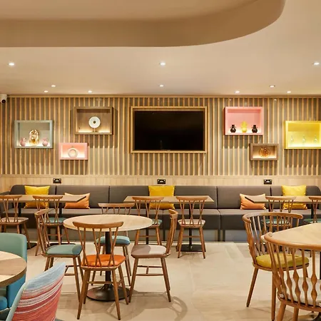 Hampton By Hilton Centre 3* Dublín