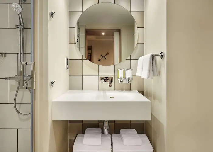 Hampton By Hilton Centre Hotel